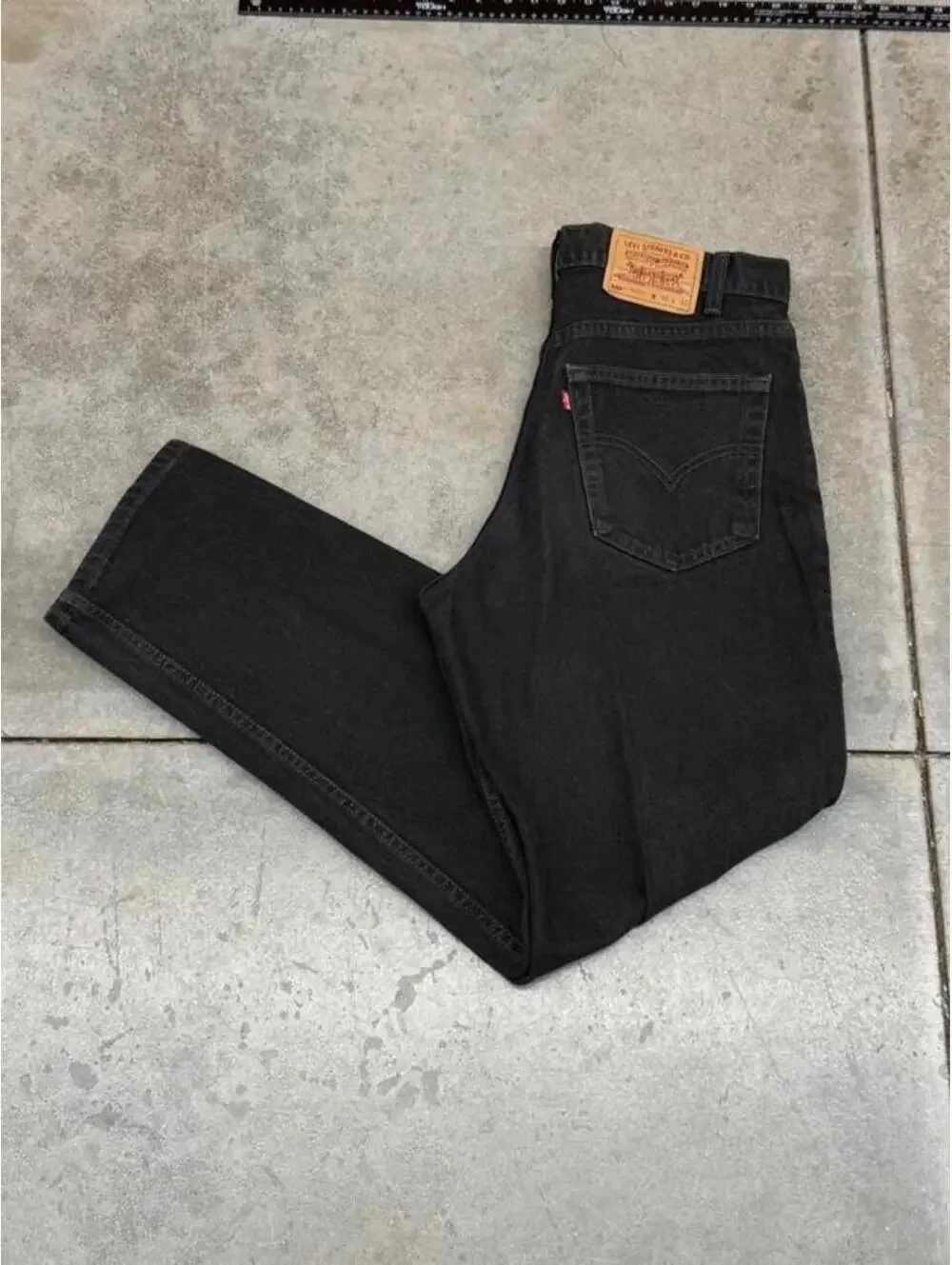 vintage levis 550 faded black relaxed baggy fit jeans size 34 x 32